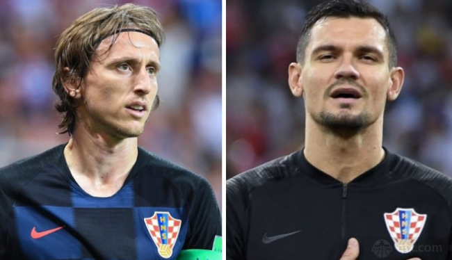 使第一撞击 使第一撞击